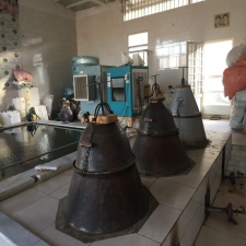 فروش انواع گلاب و عرقیات،گلاب کاشان،نعناع،بیدمشک،کاسنی
