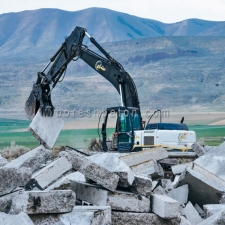 تخریب اسکلت بتنی