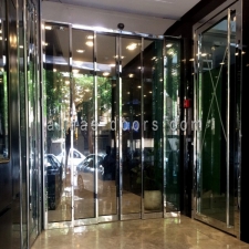 اجرای درب اتوماتیک شیشه ای تلسکوپی